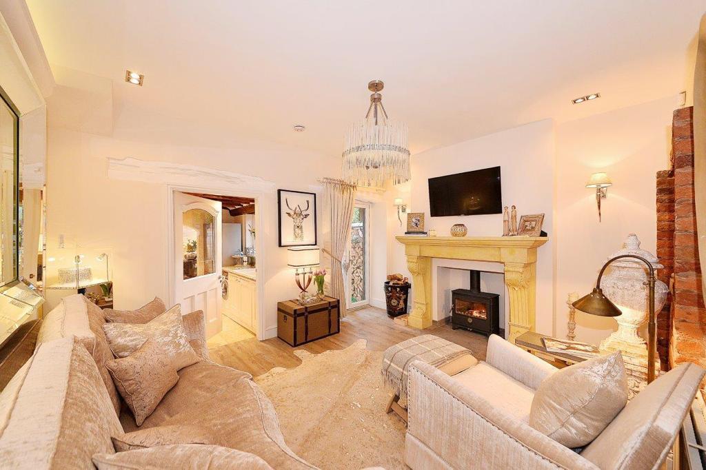 PHOTO-2022-09-01-07-28-48 (8) (1).jpg