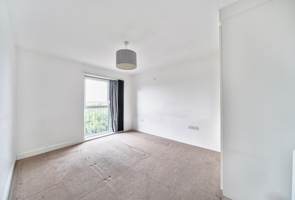 1295610-24-682f6b...