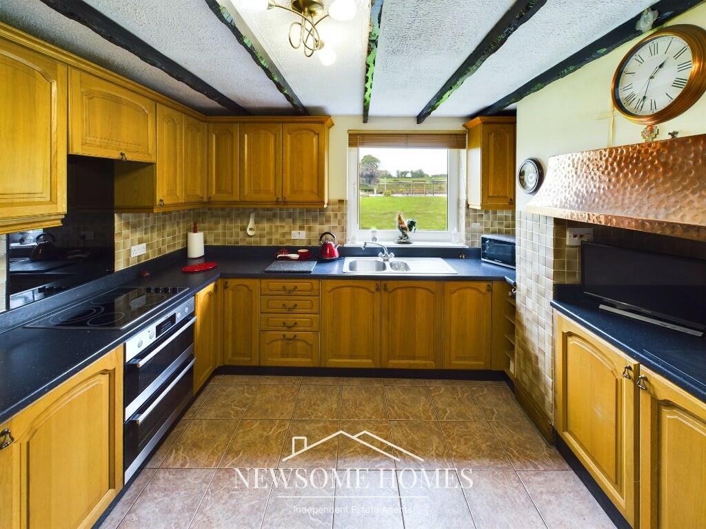 Kitchen/ Dining Room
