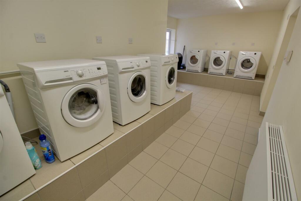 Owners Laundry Room.jpg
