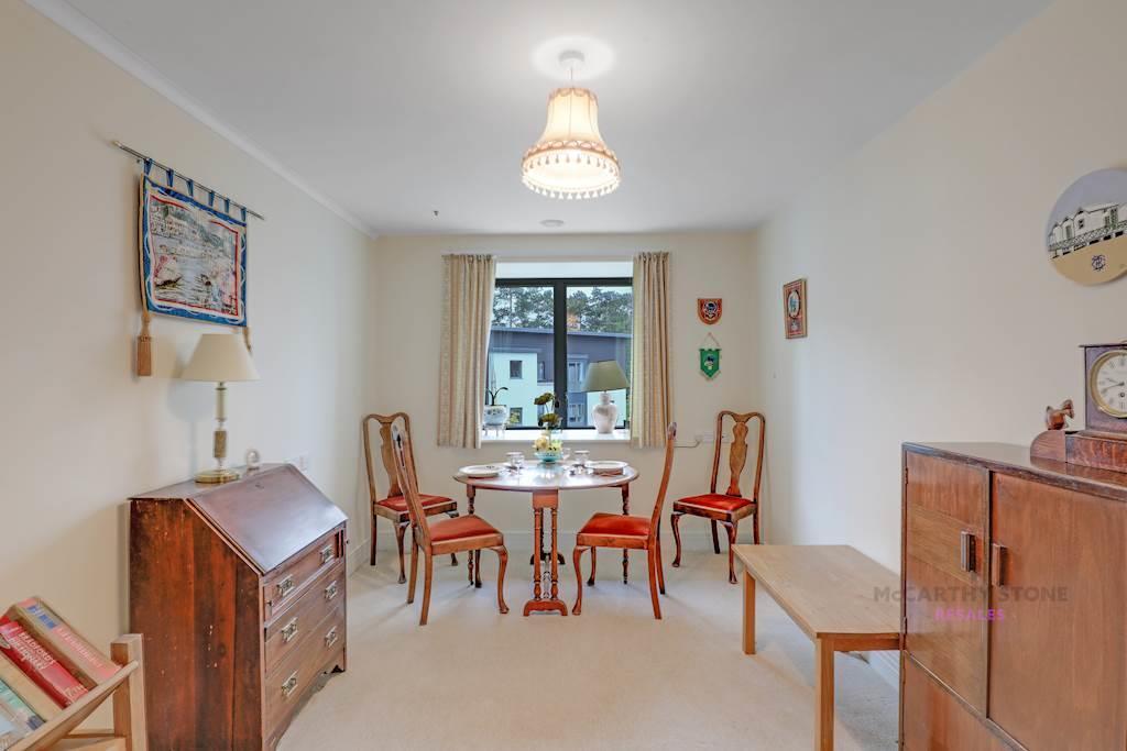09-acebCT_MCS_Flat 40 Jenner Court_33-small.jpg
