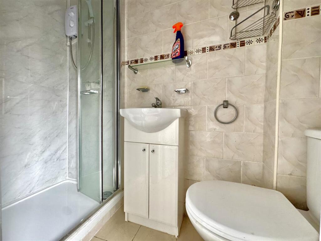 Shower Room/ WC