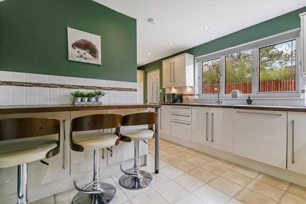 Breakfasting Kitchen