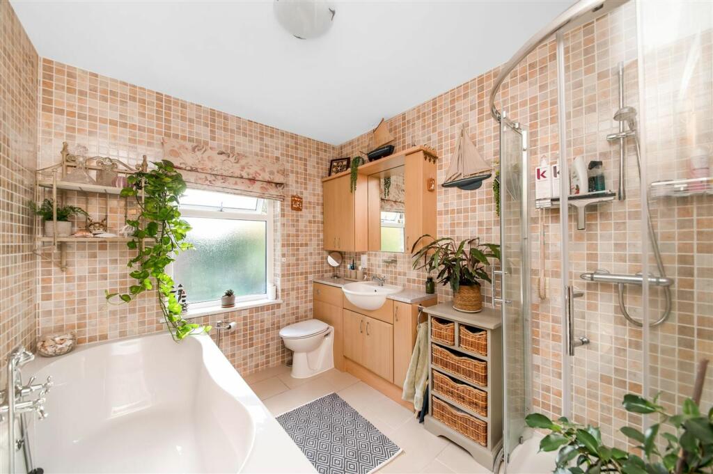HOUSE BATHROOM