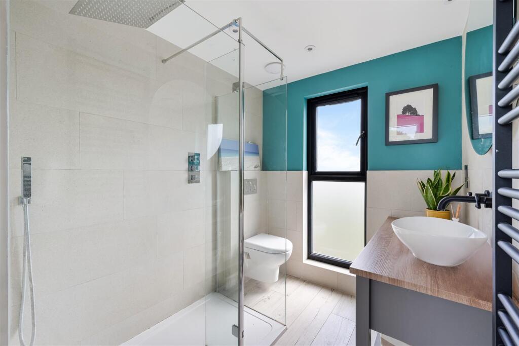 LOWER HILL ROAD (12).jpg