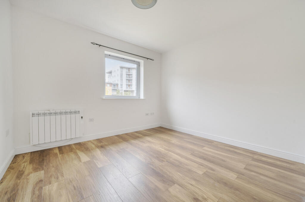 1364961-4-68e8f42...