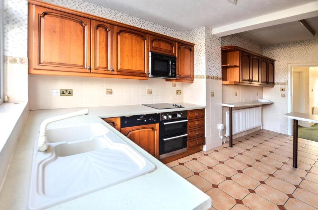 Kitchen / Breakfast Room