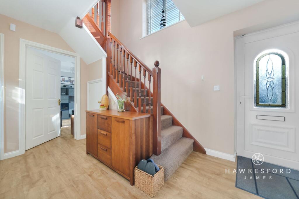 Stangate Drive, Iwade - Entrance hall