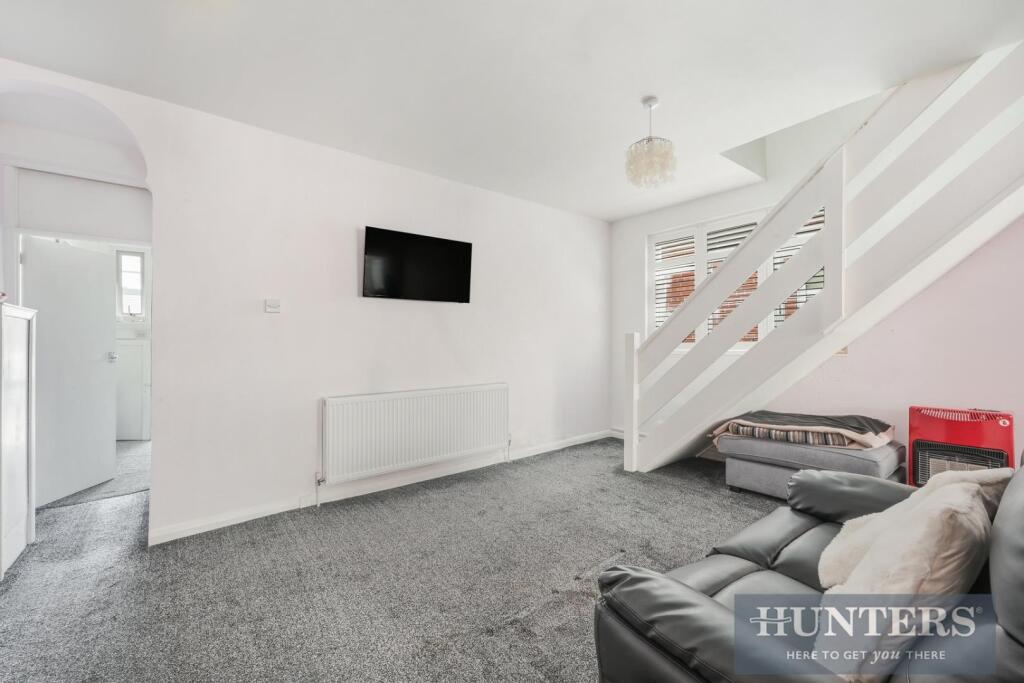 LANGLEY AVENUE (4).jpg