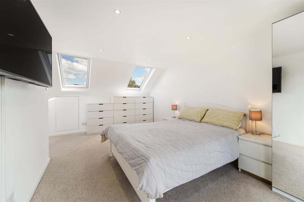 TATTENHAM GROVE (19).jpg