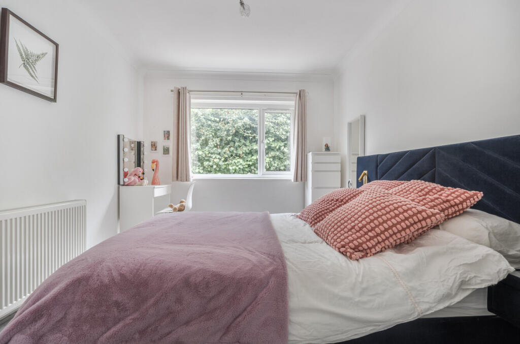 1336589-8-6895d76...