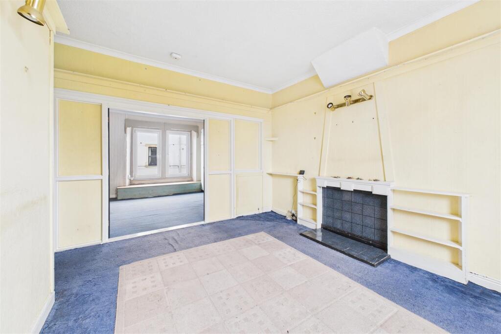 366 Two Mile Hill Road, St George, Bristol BS15 1A