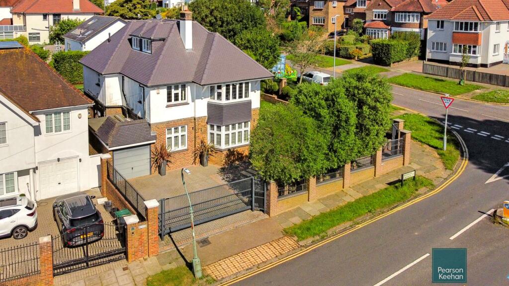 33 Woodruff Ave,BN3 (37).jpg