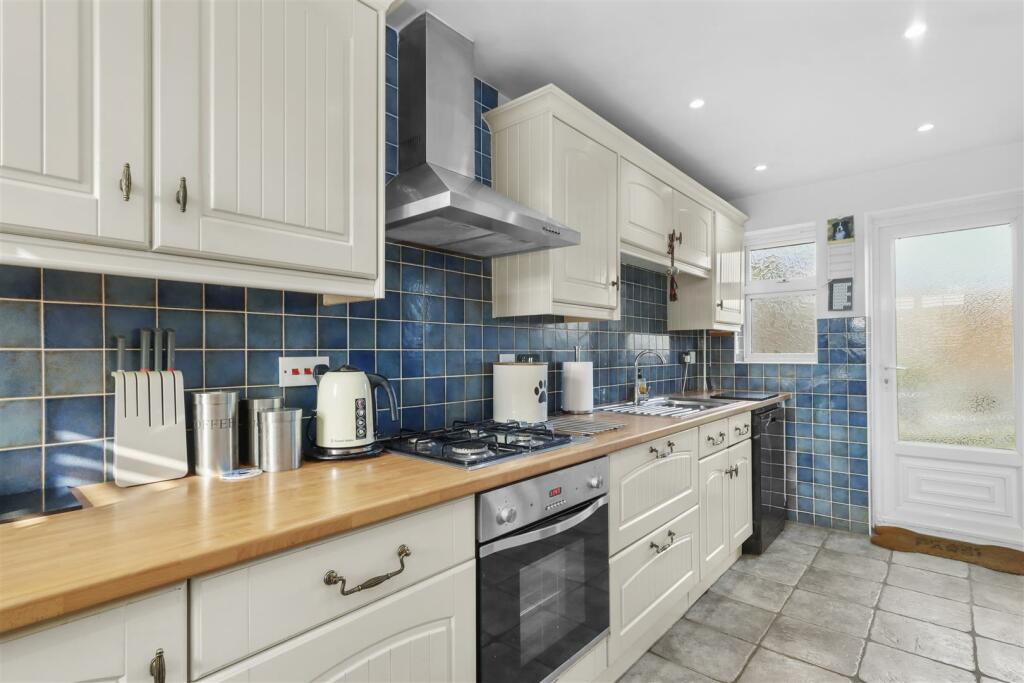 kitchen #4.jpg