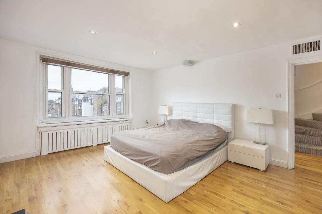 Ennismore Gardens...