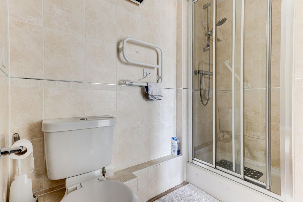 Bath/Shower Room