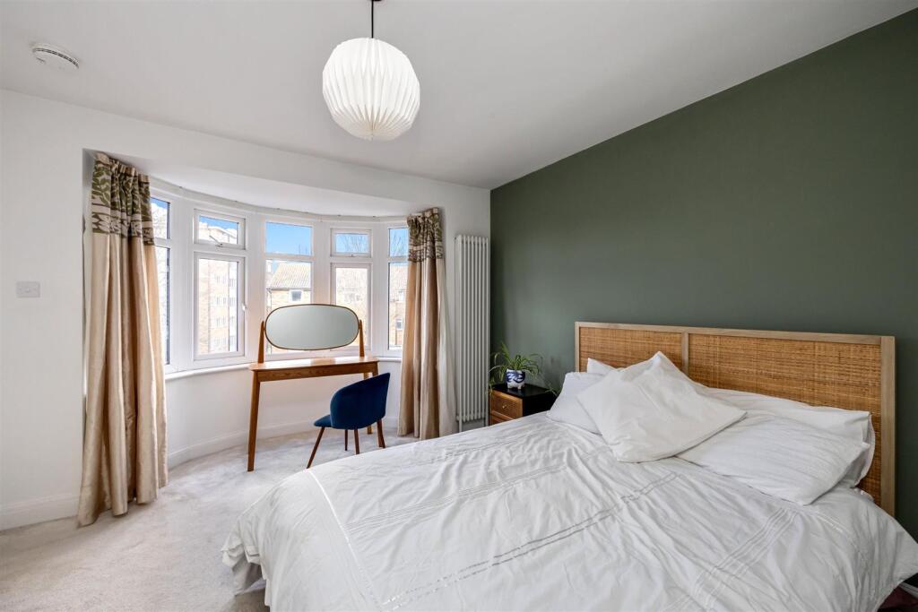 Hangleton Road 131 GREEN BEDROOM 2.jpeg