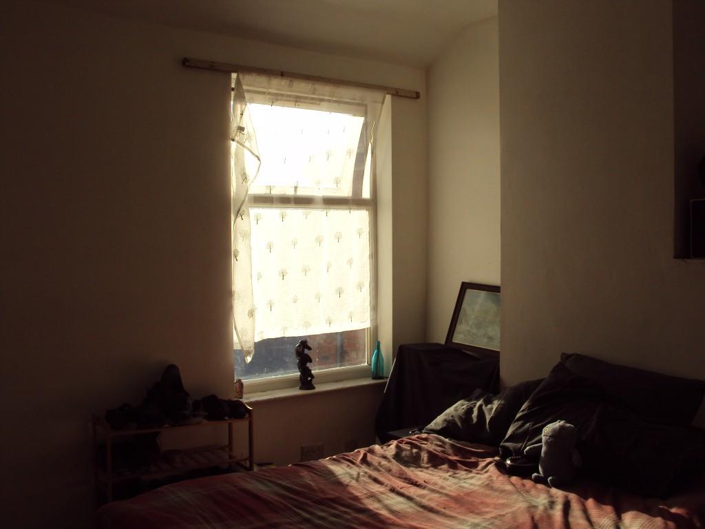 Middle Bedroom