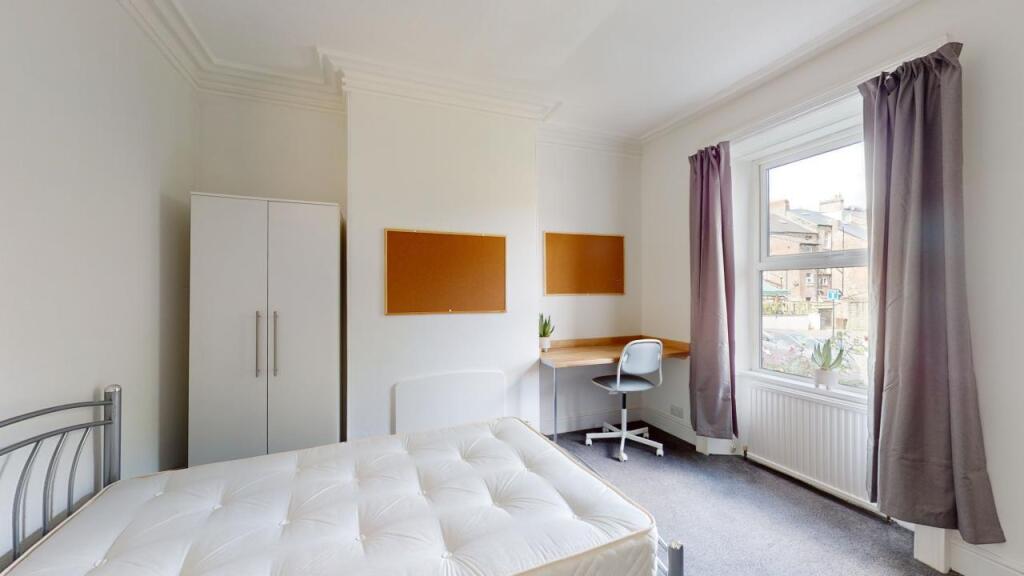 161-Whitham-Road-Bedroom 1, pic 2.jpg