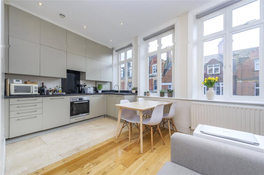 Kitchend Dining