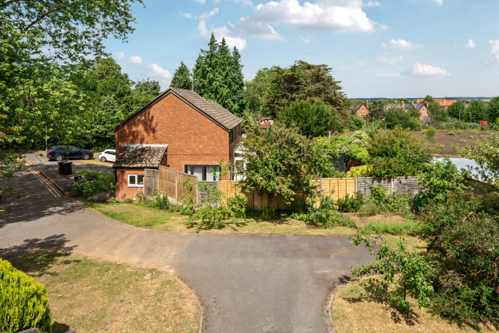 1313396-24-685be6...