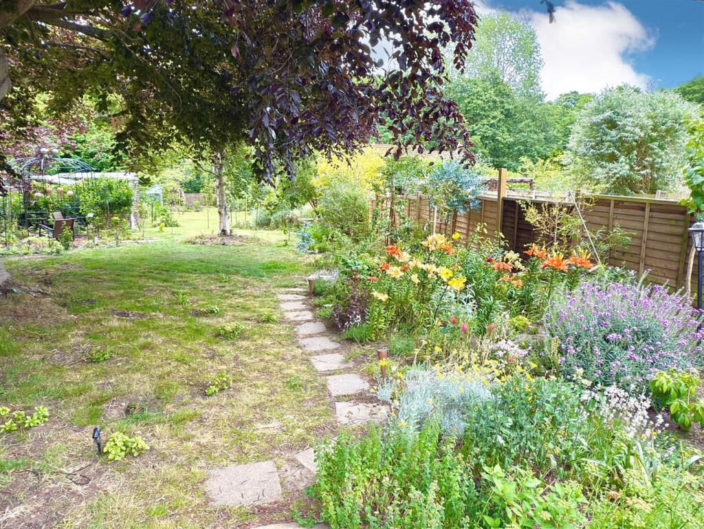 GARDEN.jpg