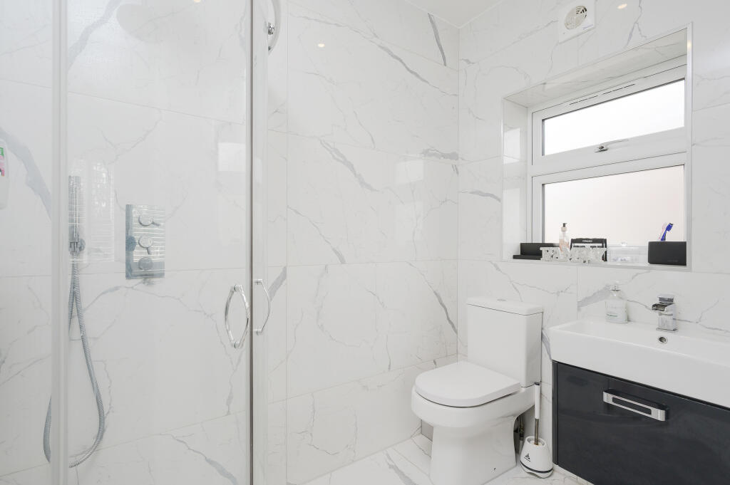 Ensuite Shower Room