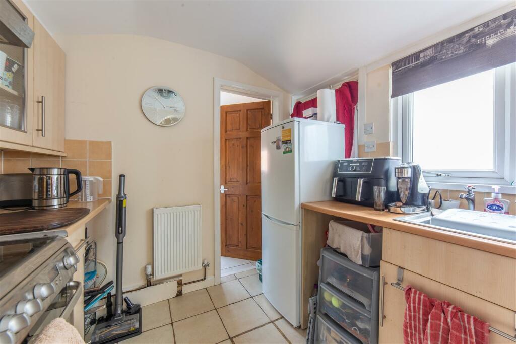 5 Gilwern Place-10.jpg