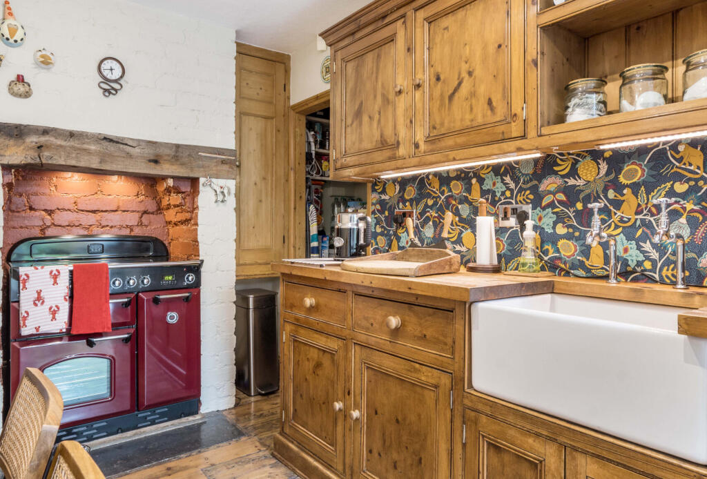 1342530-9-68a3806...