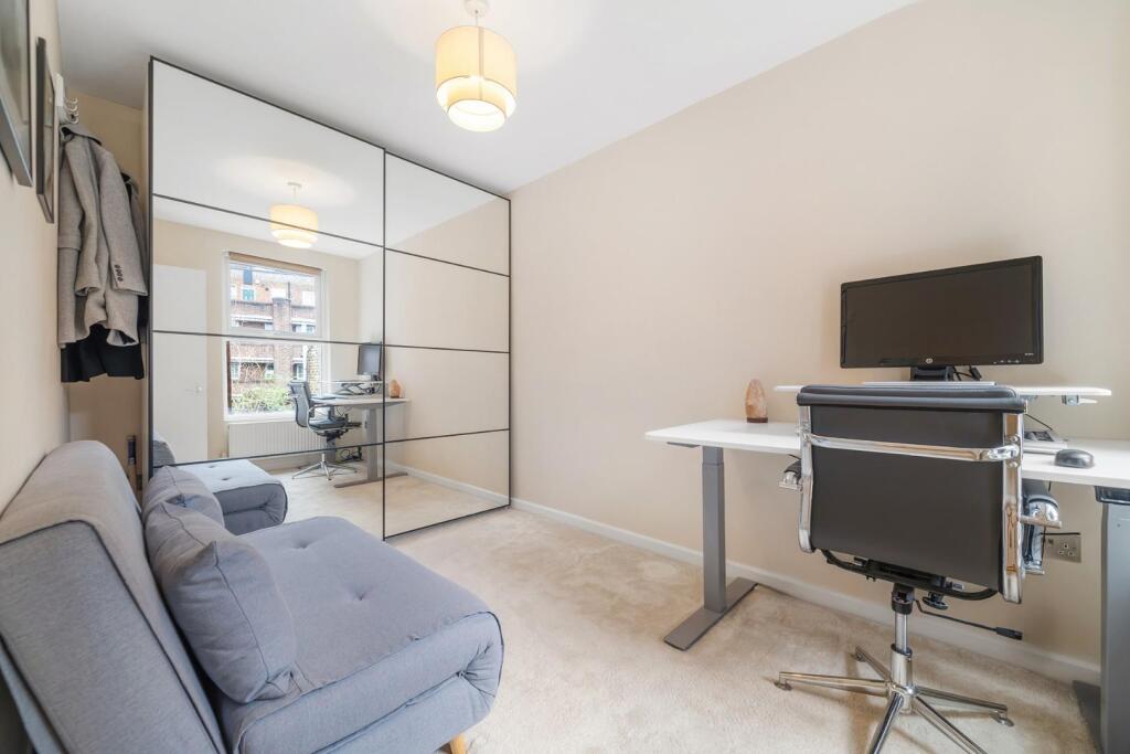 Bedroom 2.jpg