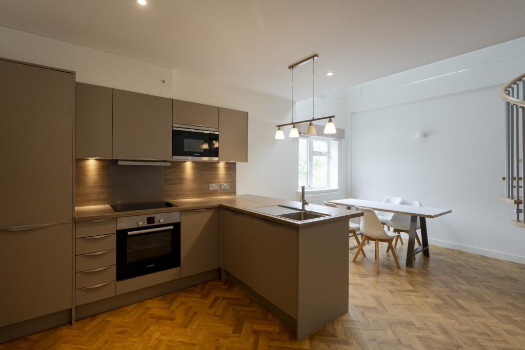 Flat 3, Charterford House-08507