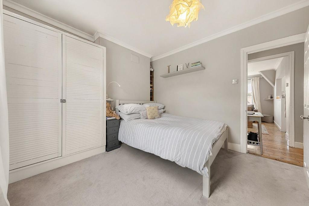 Bedroom One (2).jpg