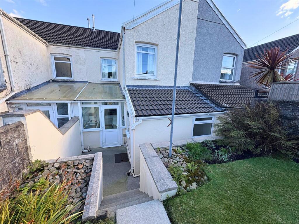 Rear Garden b (edit).jpg