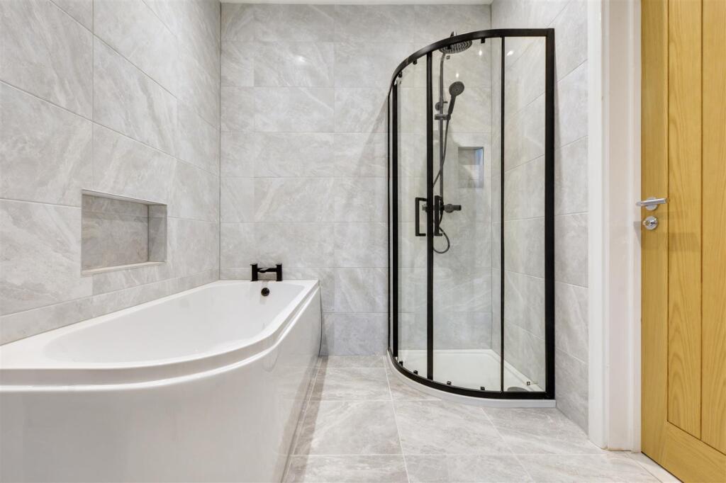 Ensuite 3_3.jpeg