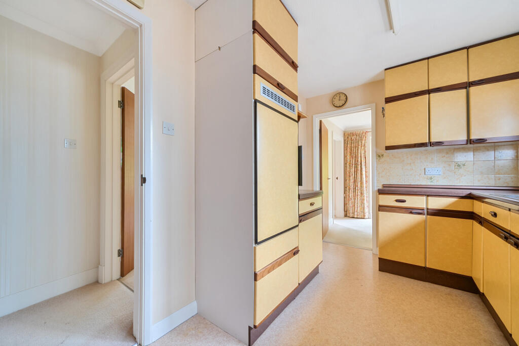 1303027-18-6842df...