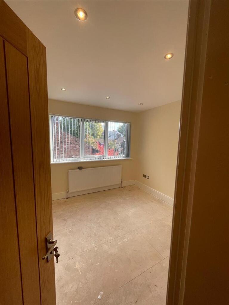 Bedroom whalley rd.JPG