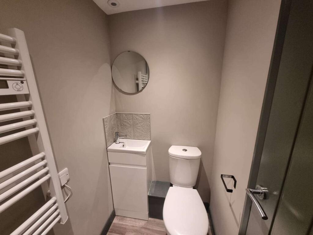 WhatsApp Image 2025-10-08 at 15.53.41_17392ea6.jpg