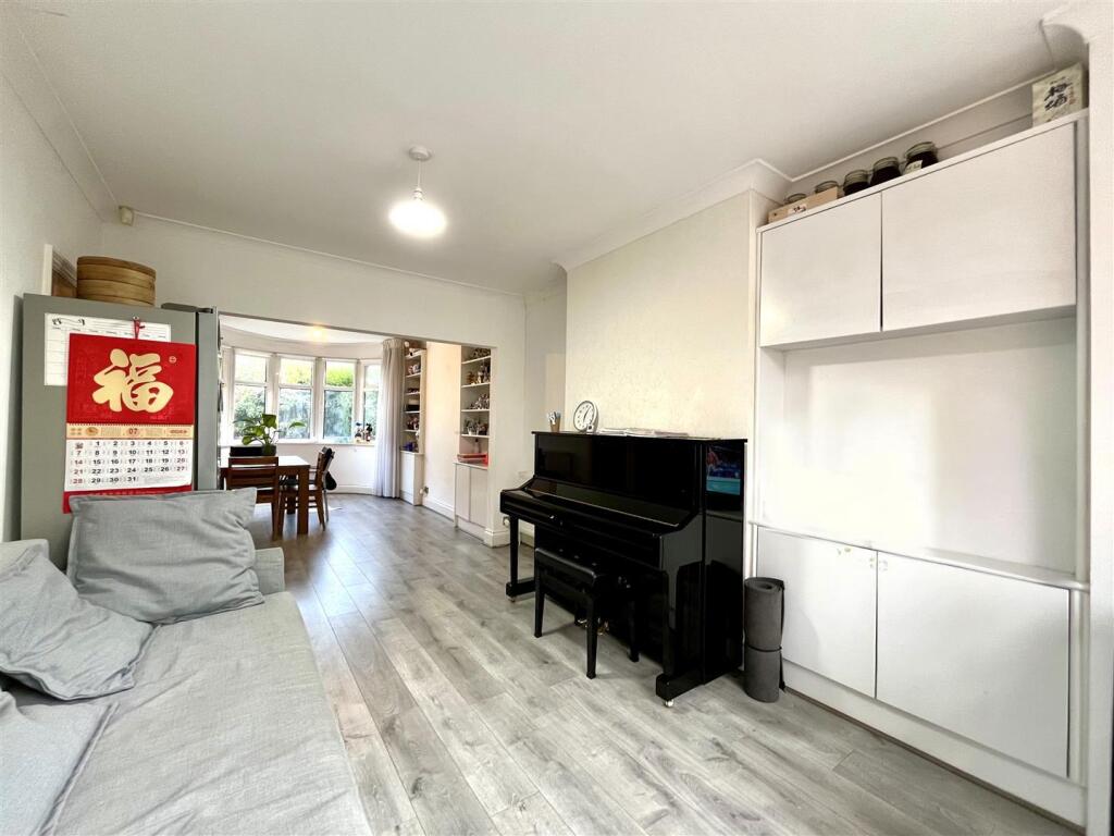 Living Area Aspect 2