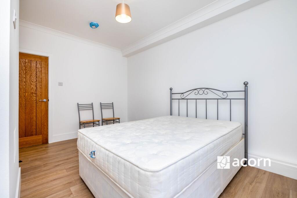Bedroom 1 (2)