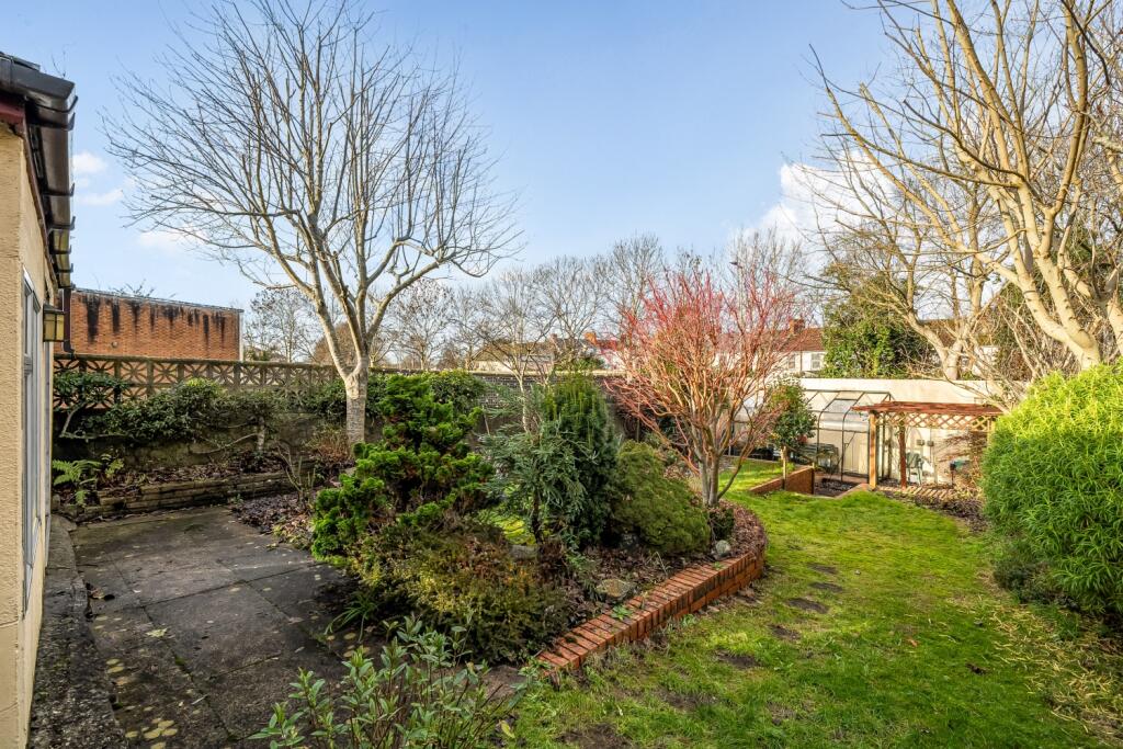 1395010-7-69494b3d14403