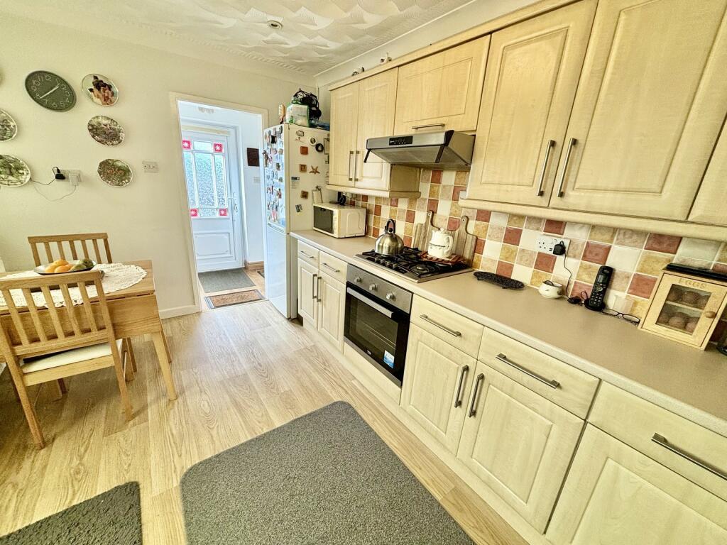 Kitchen / Breakfast Room