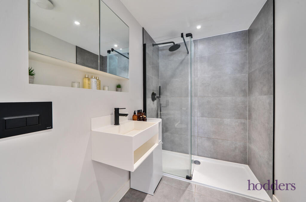 3b8d0a83-aa3f-4cc...