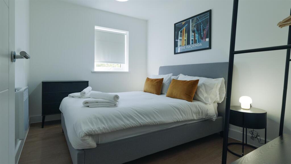 Flat 4-1011762.jpg
