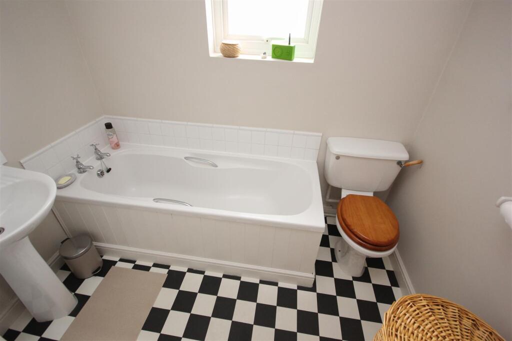 Bathroom.jpg