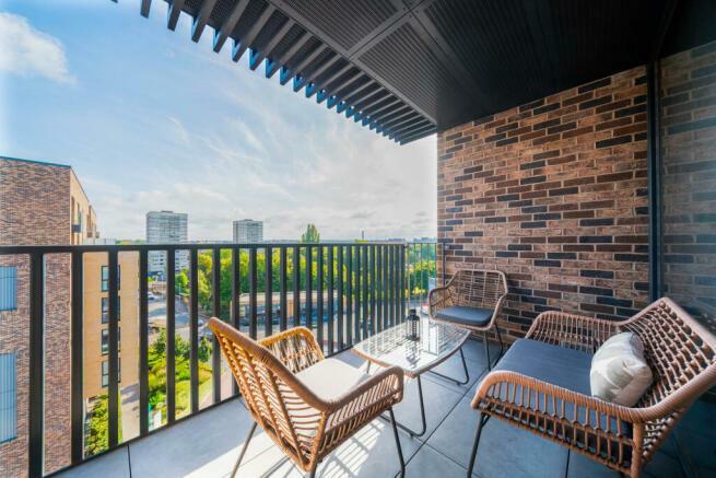 lister Balcont1.jpeg