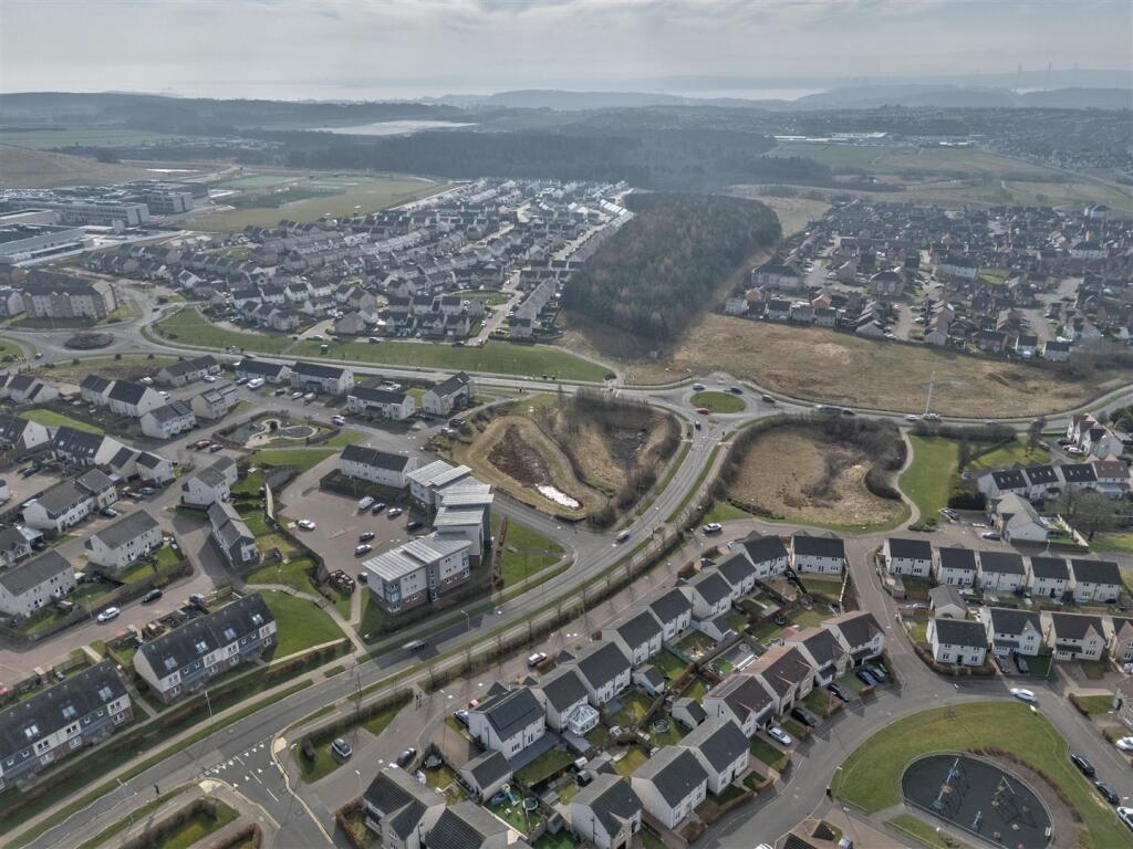 4 McBaith Way Dunfermline-5.JPG