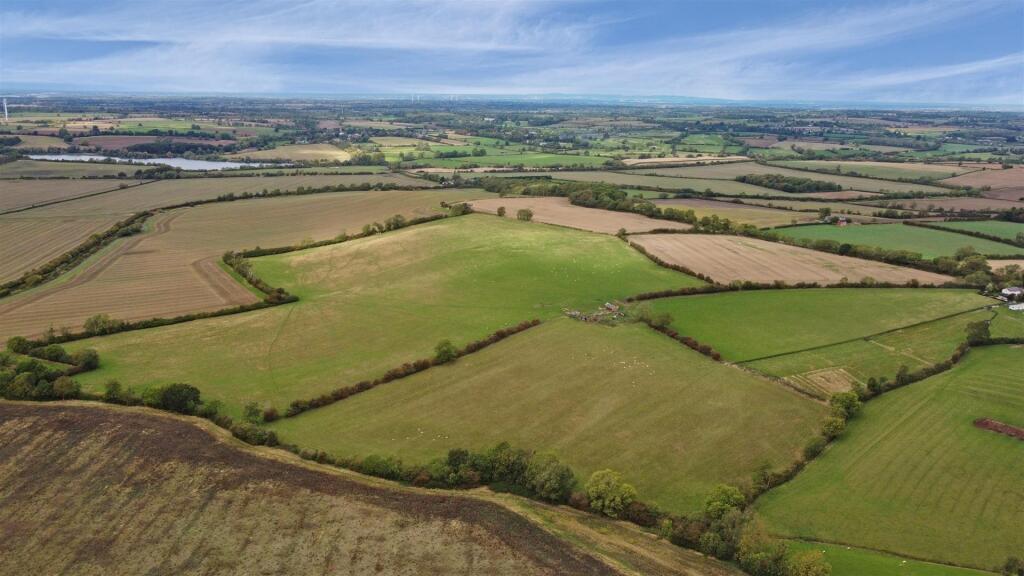 Lot 3, Land and Barn south of South Kilworth Road