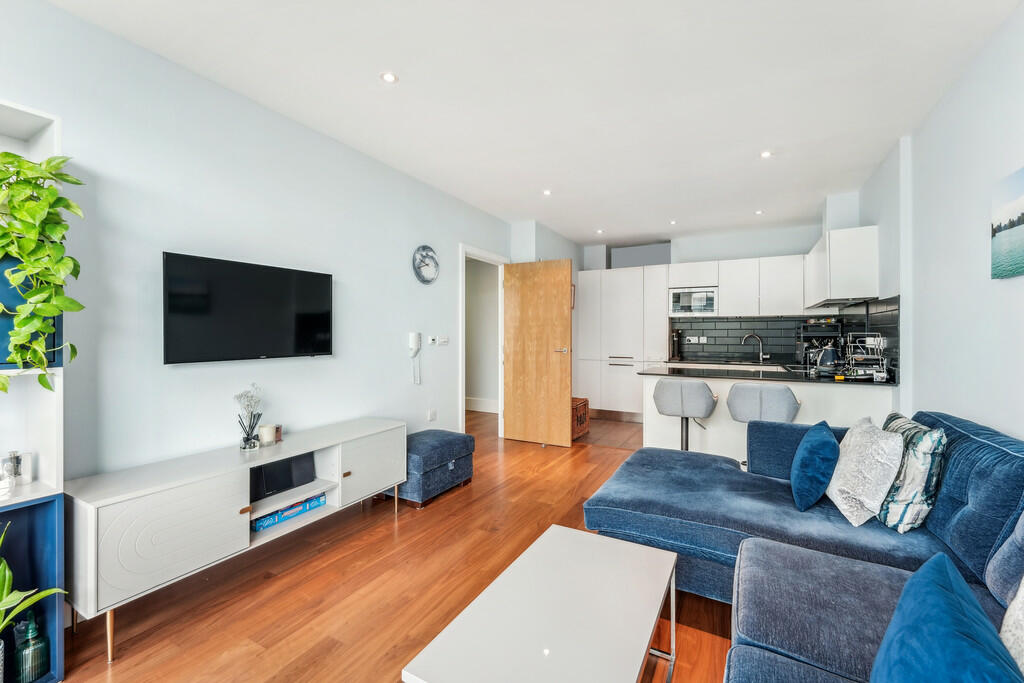 Flat 42, Ensign H...