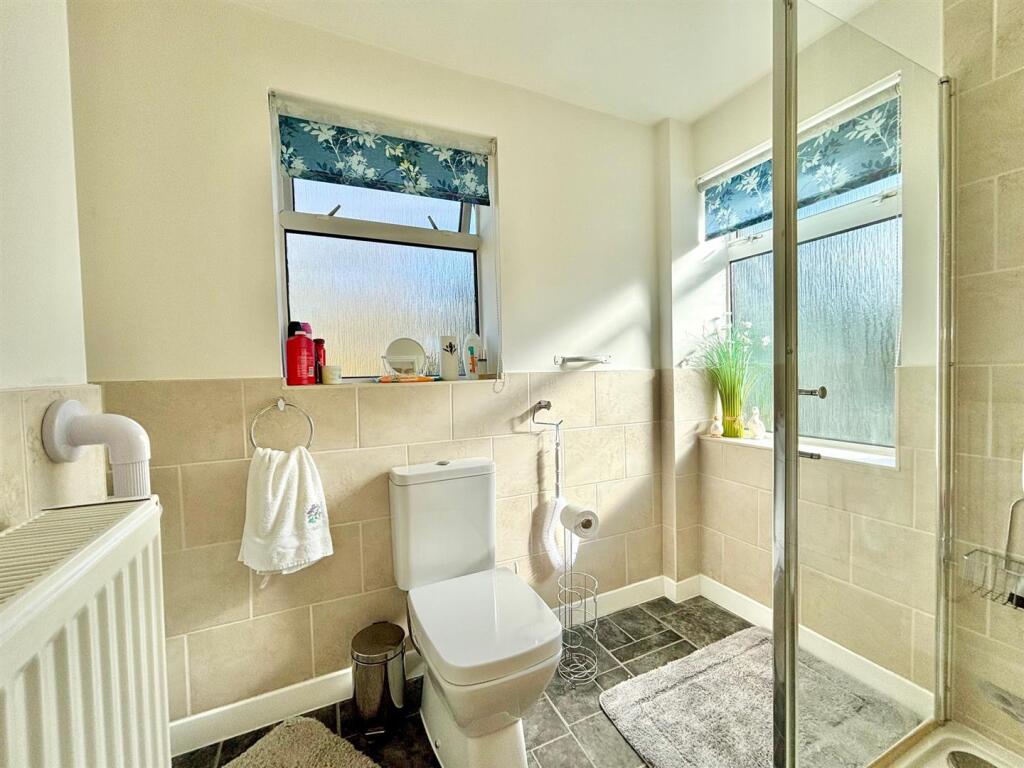 SHOWER.jpg