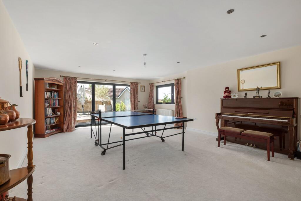 GAMES ROOM